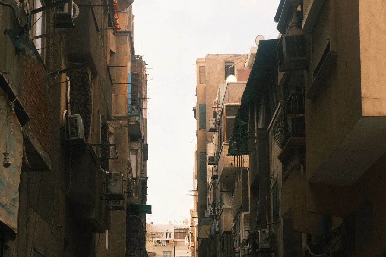 Reading Cairo one neighborhood at a time